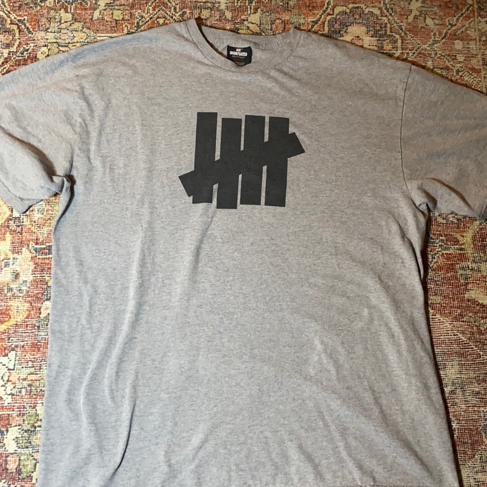 Undefeated tee shirt